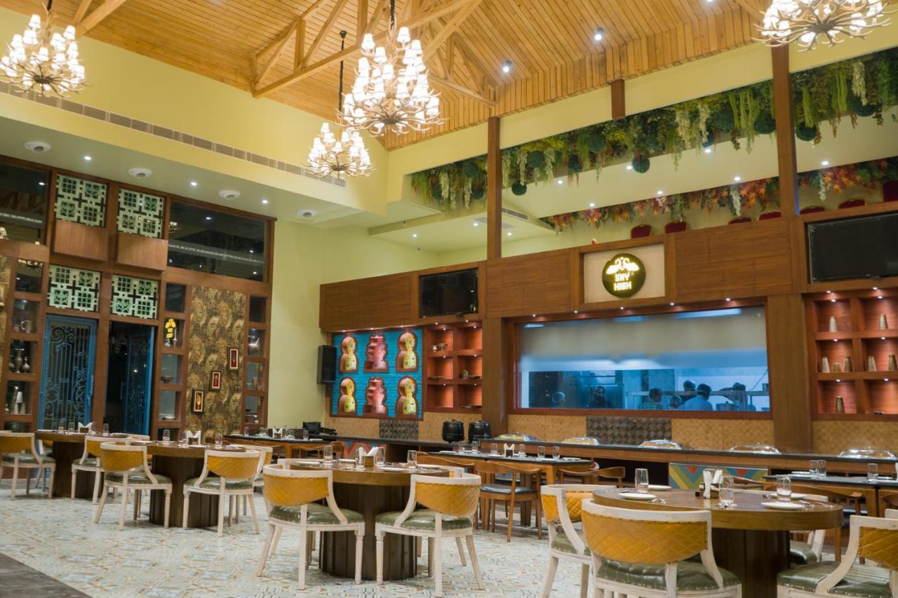 Clarks Inn Suites Кангра Екстериор снимка