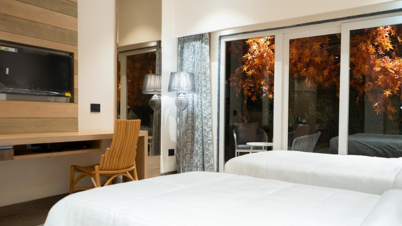 Clarks Inn Suites Кангра Екстериор снимка