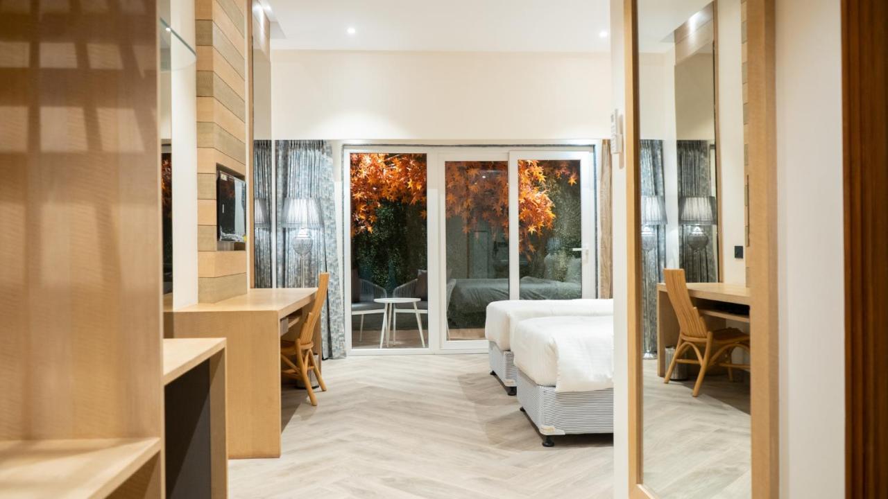 Clarks Inn Suites Кангра Екстериор снимка
